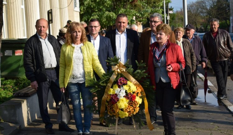 Пенчо Милков поздрави социалистите в Новград по повод техния 100-годишен юбилей